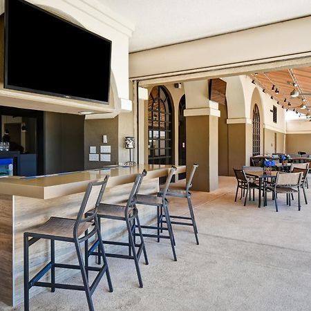 Embassy Suites Greenville Golf Resort & Conference Center Buitenkant foto