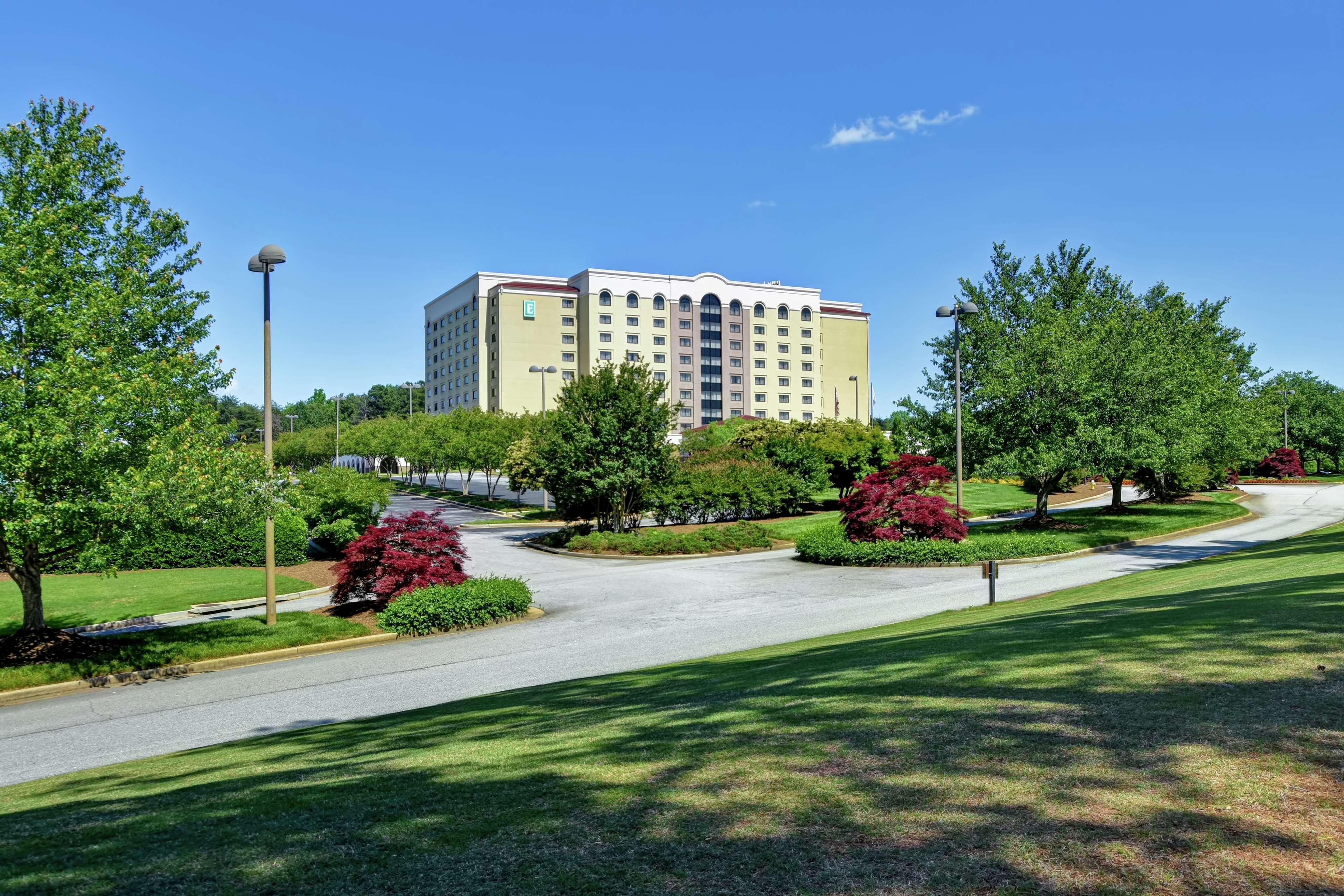 Embassy Suites Greenville Golf Resort & Conference Center Buitenkant foto