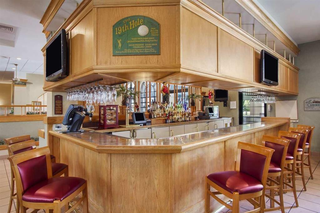 Embassy Suites Greenville Golf Resort & Conference Center Restaurant foto