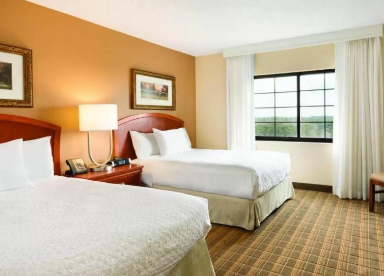 Embassy Suites Greenville Golf Resort & Conference Center Buitenkant foto