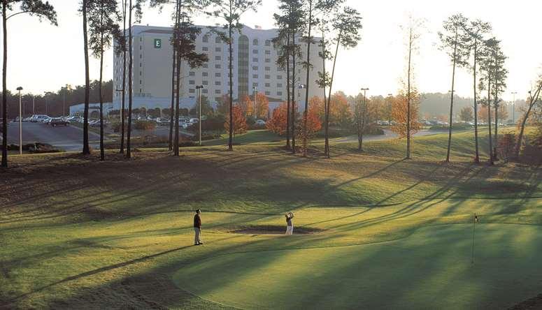 Embassy Suites Greenville Golf Resort & Conference Center Buitenkant foto